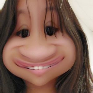 Meet your Posher, Selena